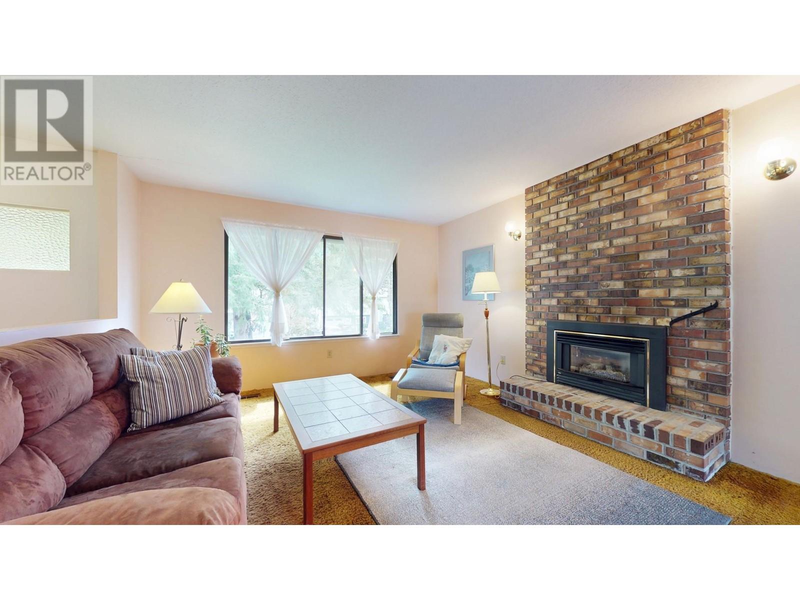 38351 Chestnut Avenue, Squamish, British Columbia  V8B 0W7 - Photo 8 - R2983484