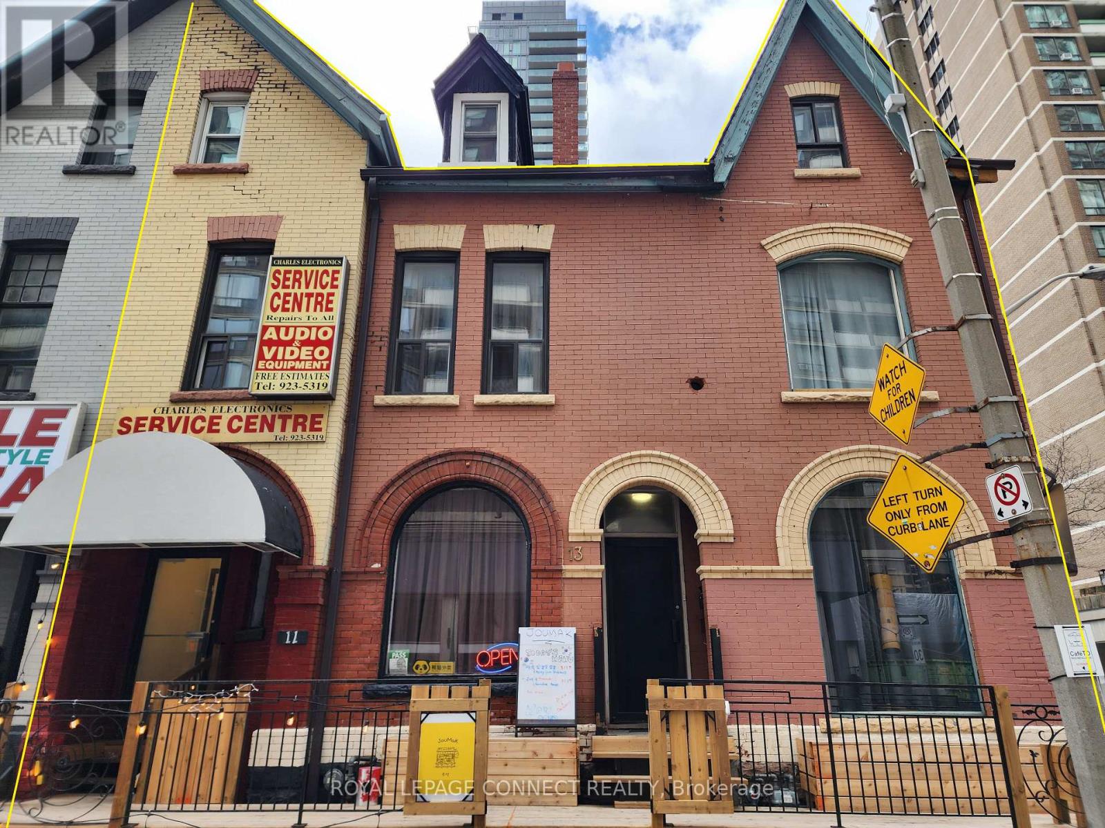 11-13 Charles Street W, Toronto, Ontario  M4Y 1R4 - Photo 7 - C12051182