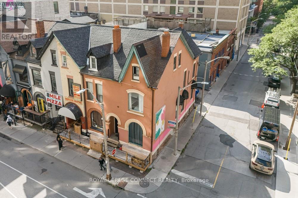 11-13 Charles Street W, Toronto, Ontario  M4Y 1R4 - Photo 9 - C12051182