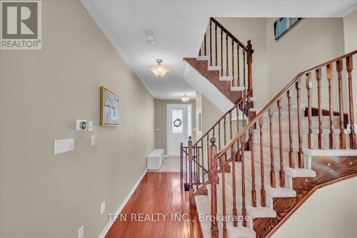 51 Hodnett Crescent, Clarington, Ontario  L1B 1R6 - Photo 4 - E12051178