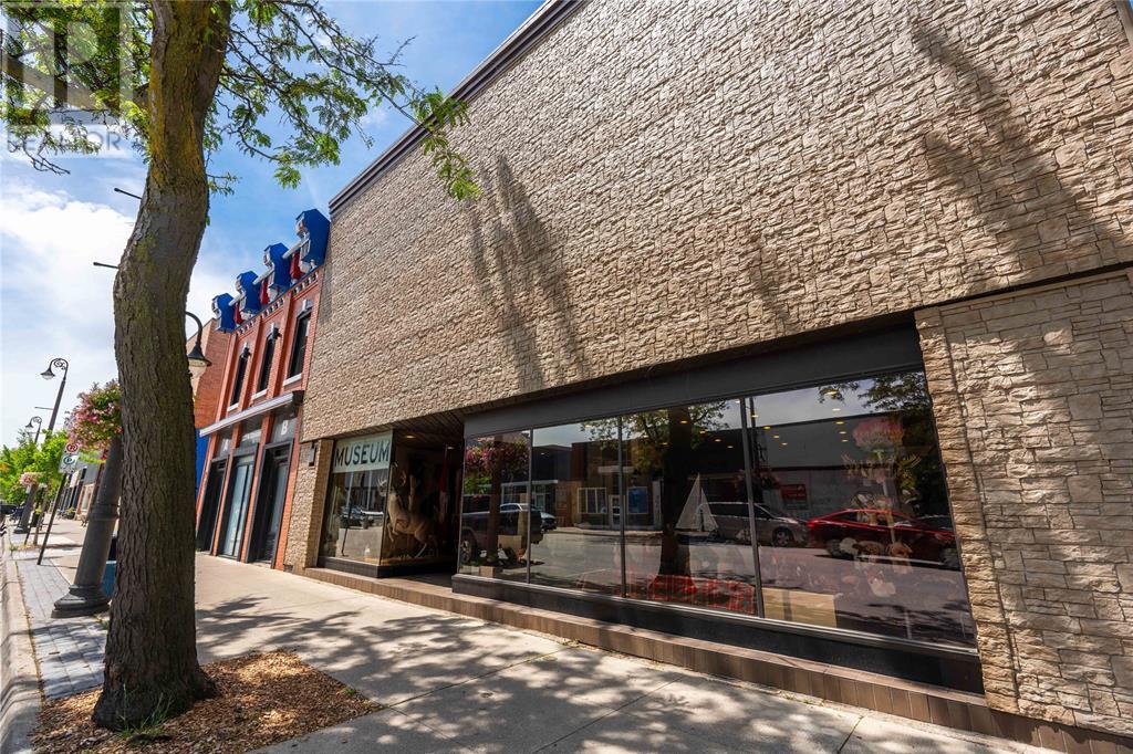 223 Christina Street North, Sarnia, Ontario  N7T 5V1 - Photo 4 - 25007113