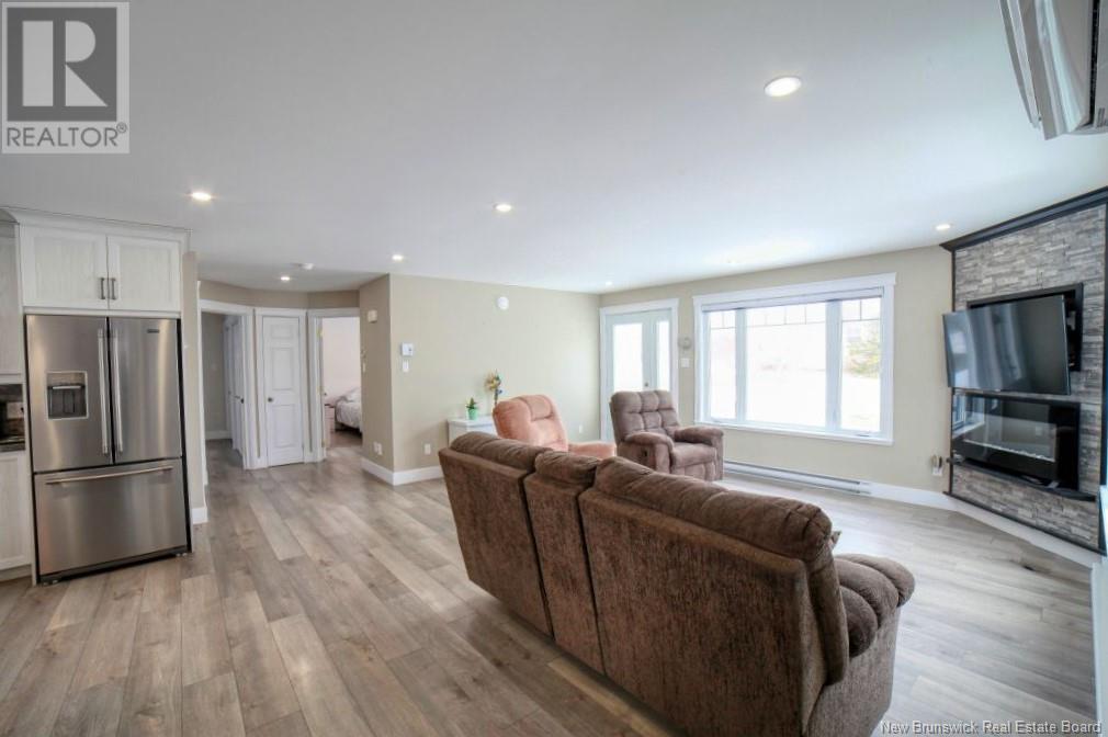 65 Grant, Petit-Rocher, New Brunswick  E8J 1G5 - Photo 6 - NB114940