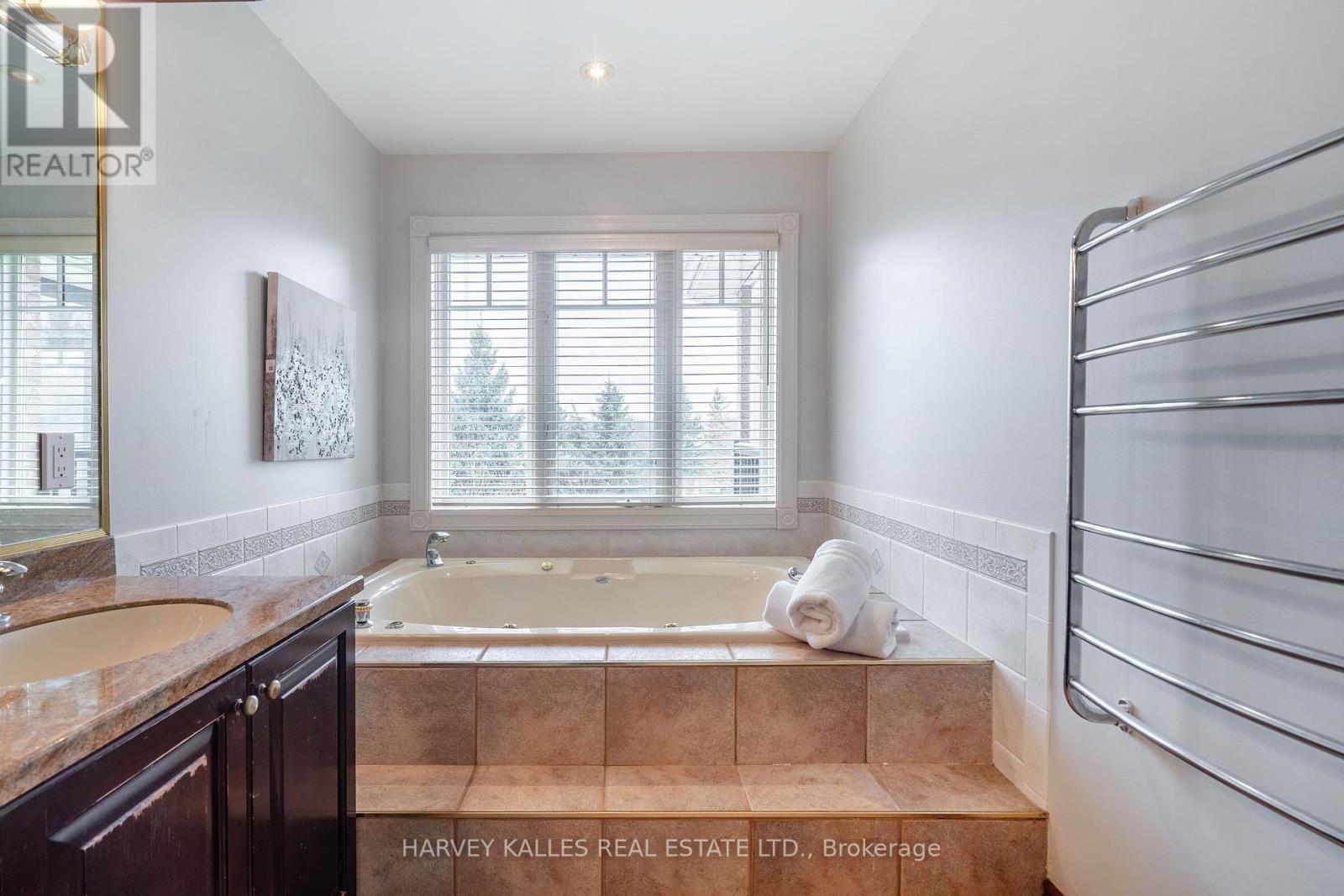 21 Turtle Lake Drive, Halton Hills, Ontario  L7J 2W7 - Photo 27 - W12030952