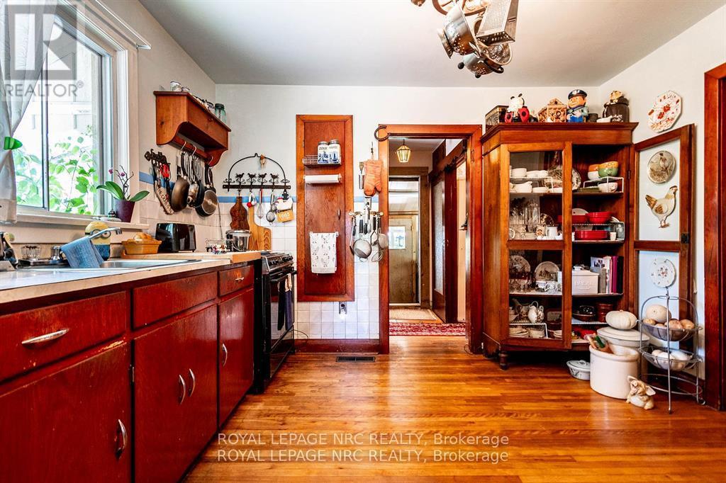 Property at 164 WILLIAM STREET image 4