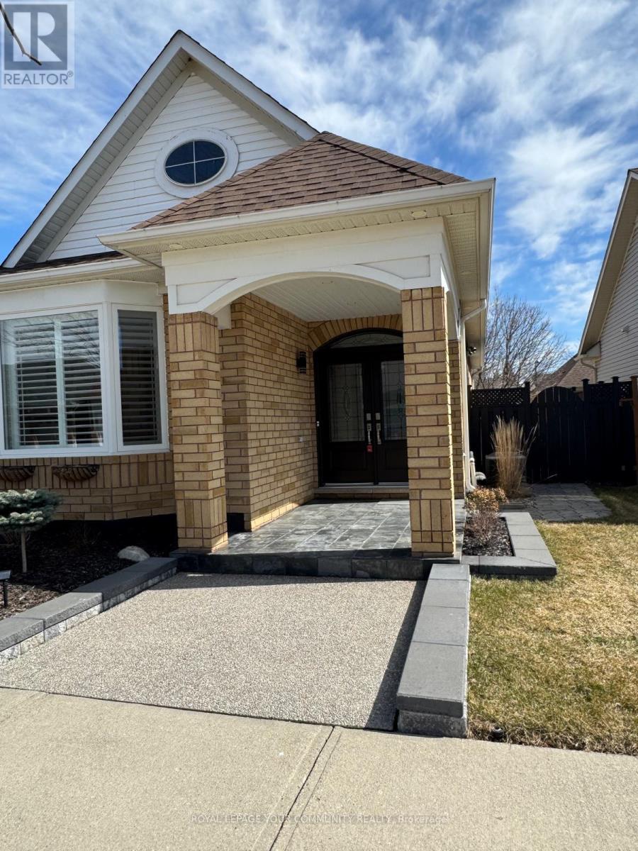 Property at 1641 ALLAN CRES CRESCENT image 4