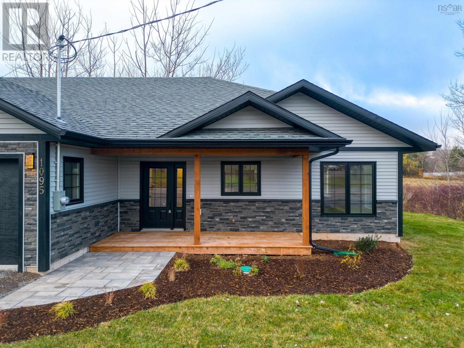 1095 Chapel Street, Canning, Nova Scotia  B0P 1H0 - Photo 4 - 202506273