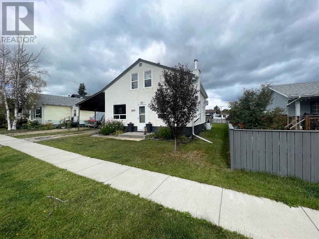 Property at 4820 17 Avenue image 3