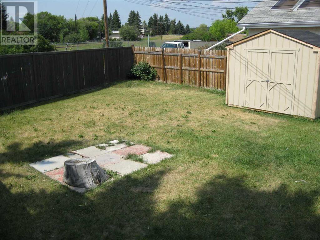 Property at 4107 67 Street NW image 5