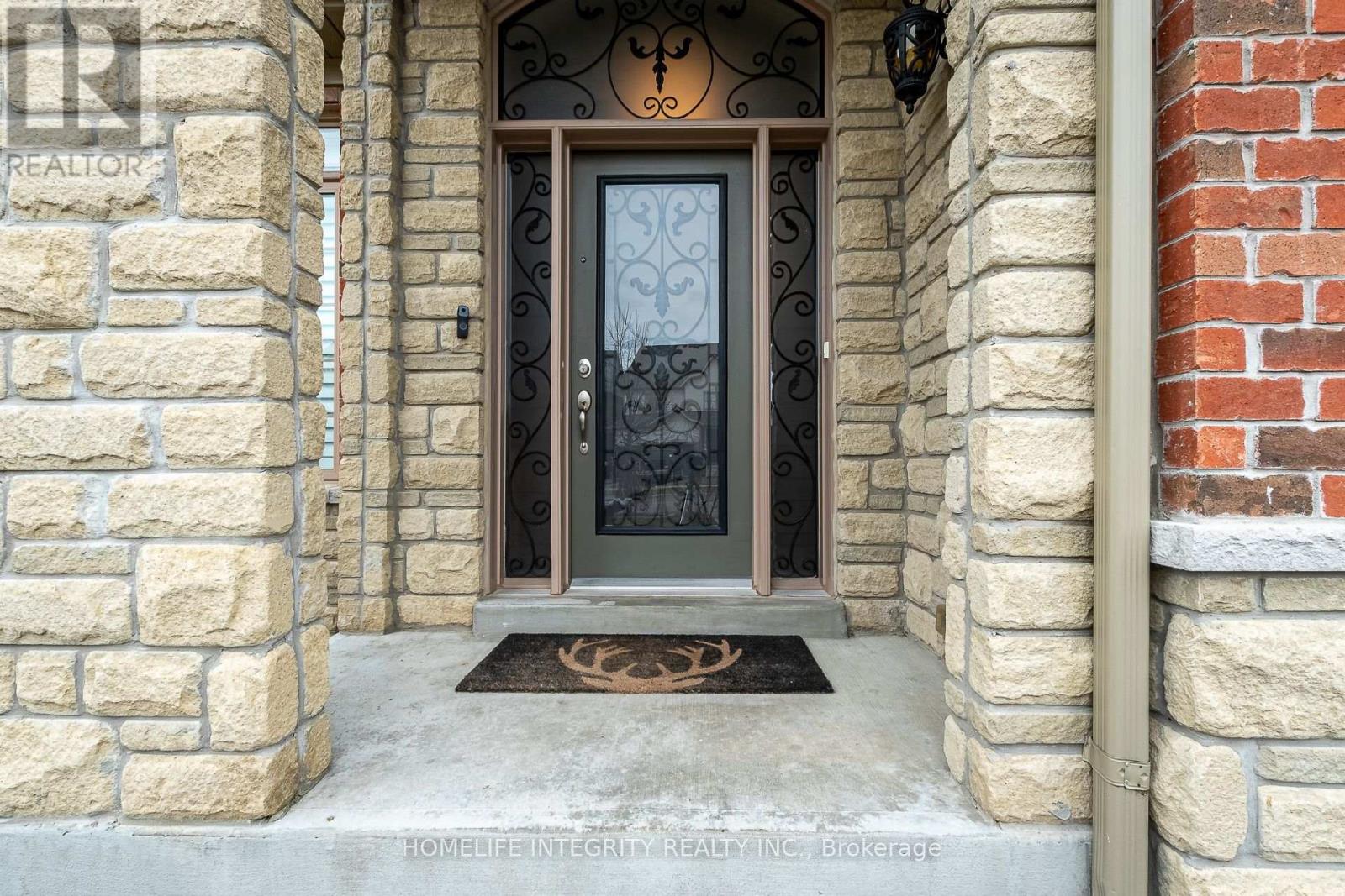 Property at 171 GOLD PARK GATE image 2