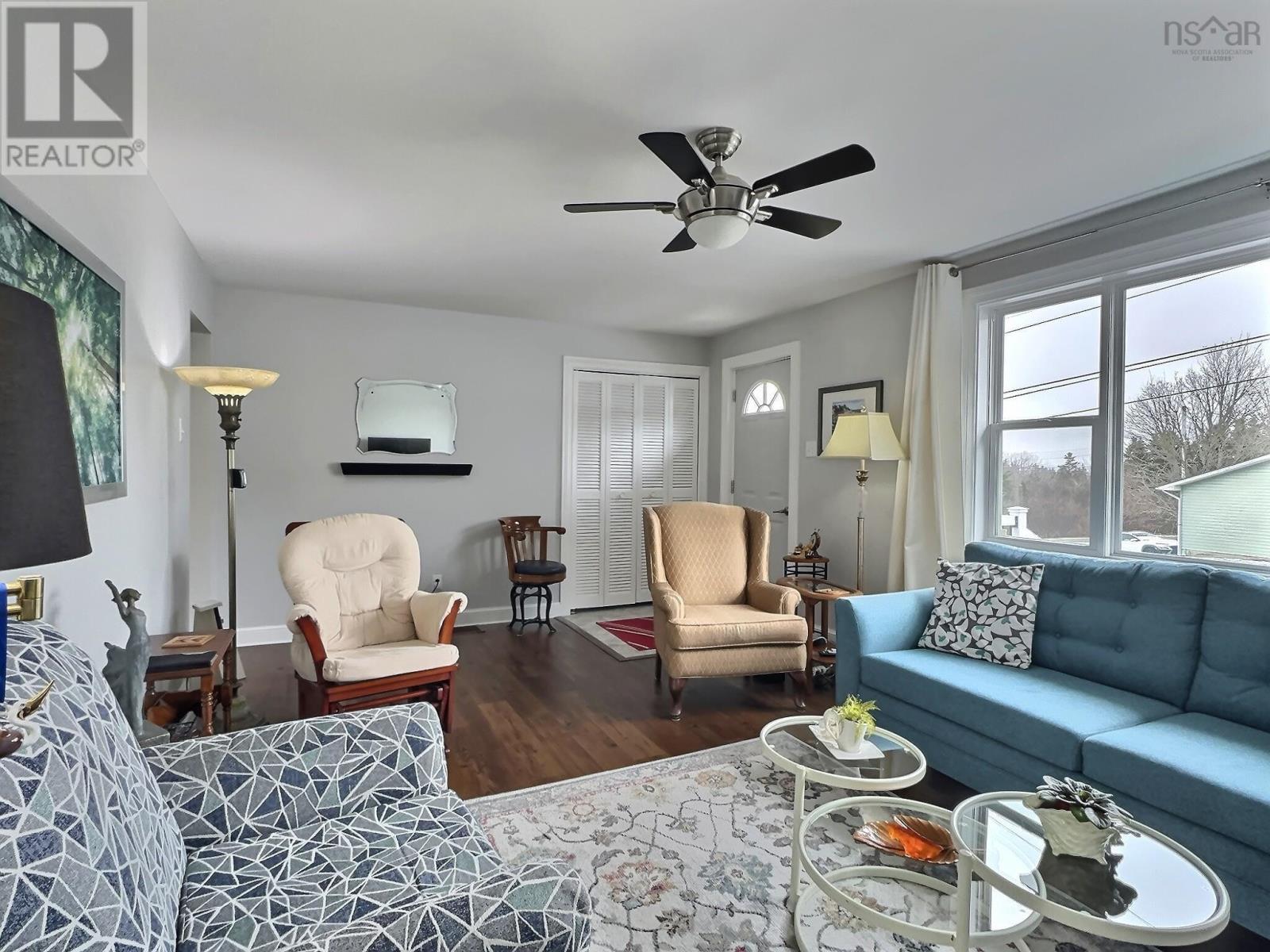 136 Mclean Street, Truro, Nova Scotia  B2N 4W3 - Photo 5 - 202506279