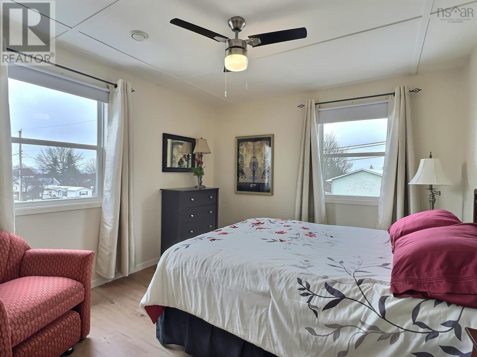 136 Mclean Street, Truro, Nova Scotia  B2N 4W3 - Photo 8 - 202506279