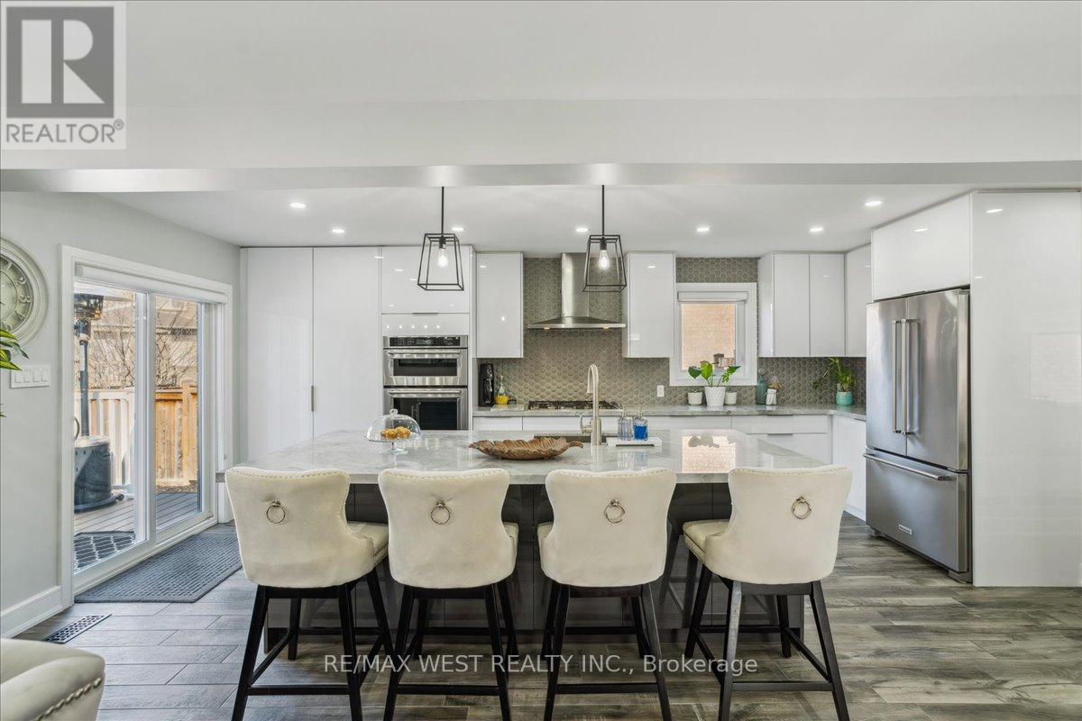 Property at 2 WATERBURY STREET image 3