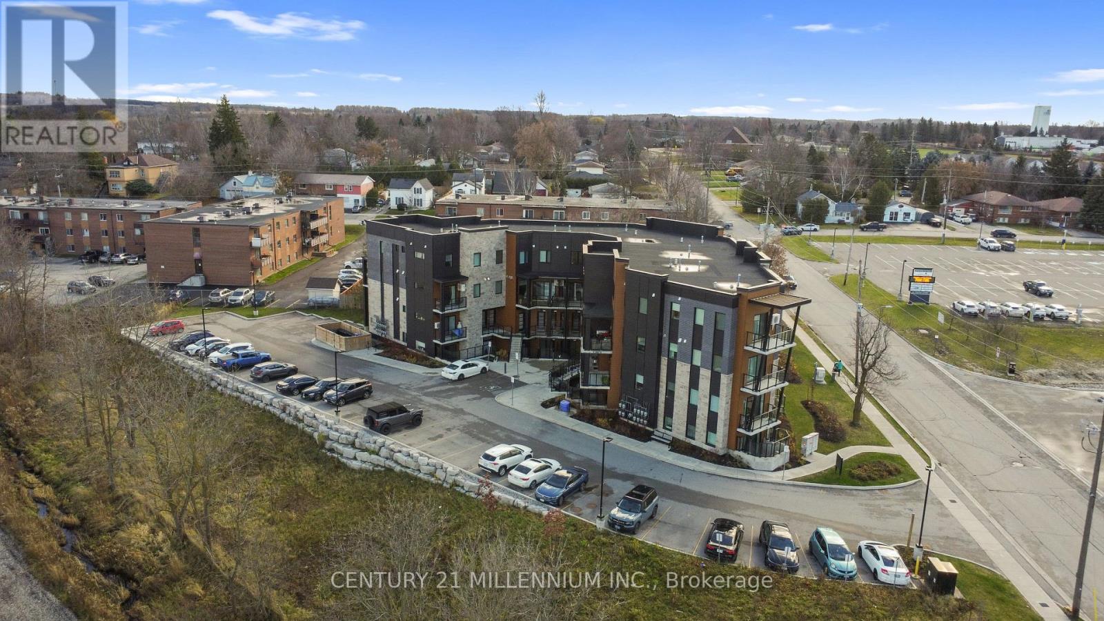 311 - 17 Centre Street, Orangeville, Ontario  L9W 7S6 - Photo 2 - W12051285