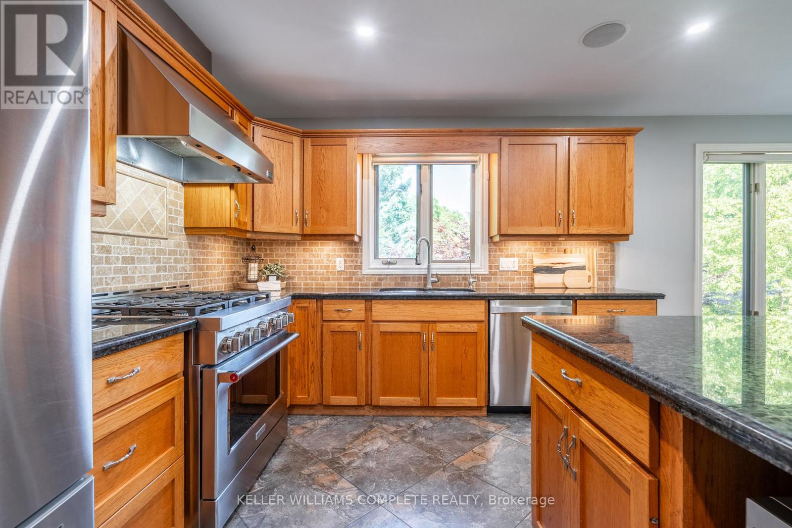 18 Westie Road, Brantford, Ontario  N3T 5L4 - Photo 20 - X12051270