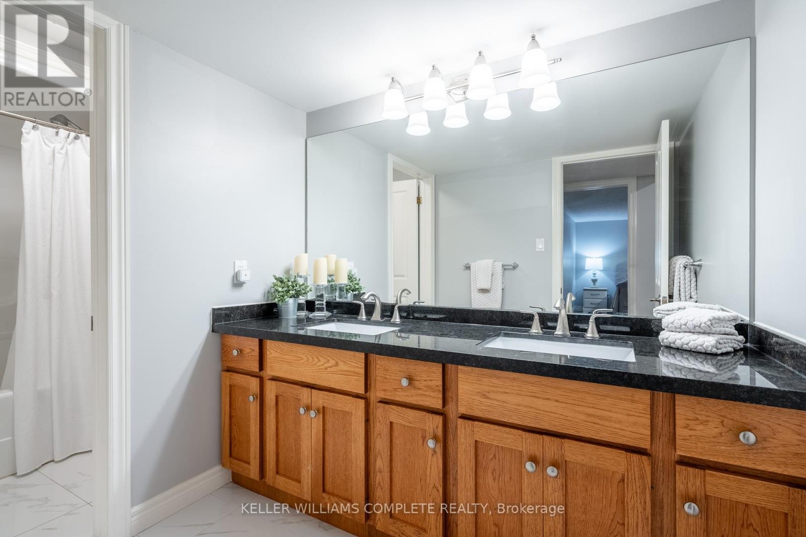 18 Westie Road, Brantford, Ontario  N3T 5L4 - Photo 32 - X12051270