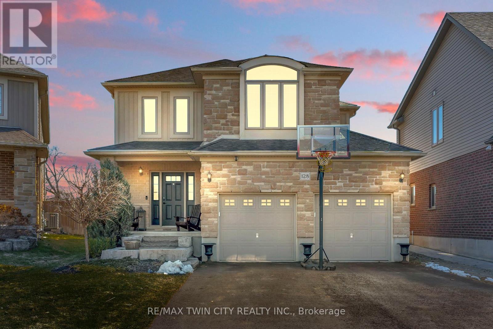 128 Robert Simone Way, North Dumfries, Ontario  N0B 1E0 - Photo 4 - X12051295