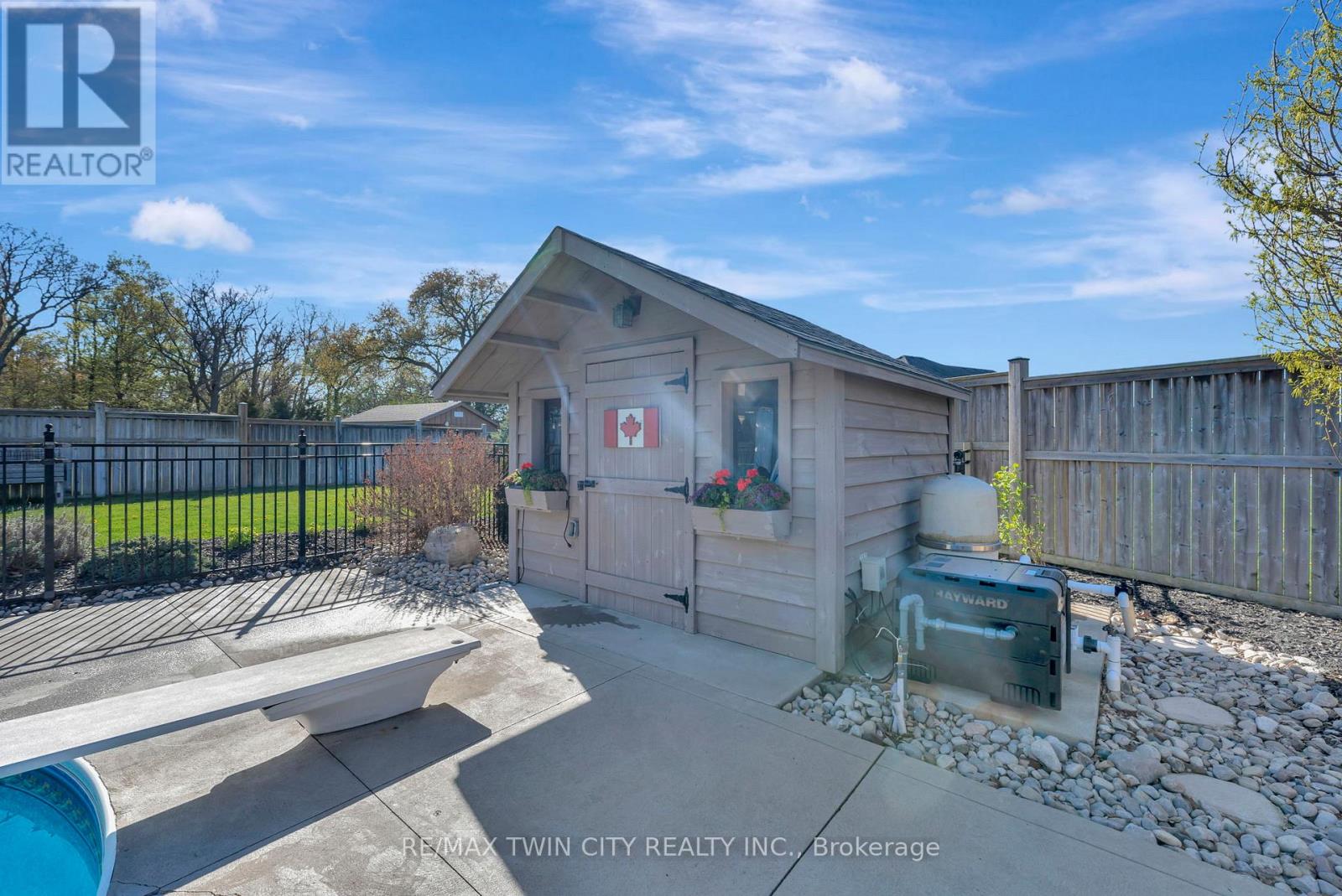 128 Robert Simone Way, North Dumfries, Ontario  N0B 1E0 - Photo 42 - X12051295