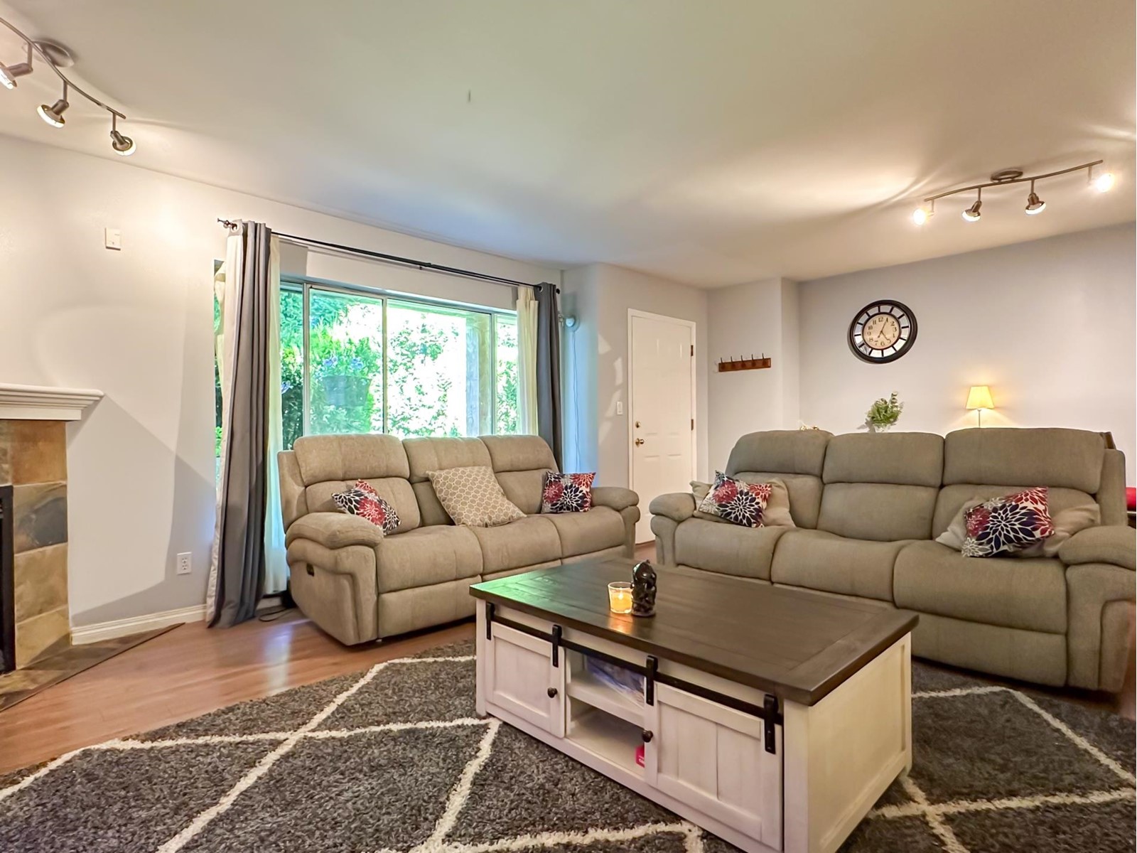 Property at 2 13630 84 AVENUE image 3