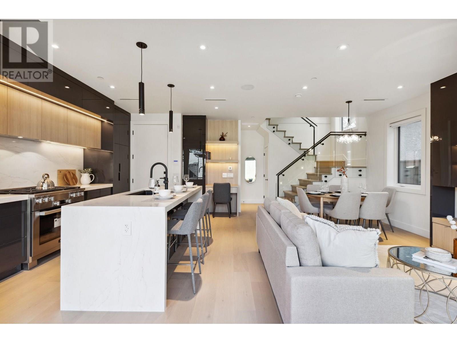 2 3081 W 14th Avenue, Vancouver, British Columbia  V6K 2X7 - Photo 8 - R2979502