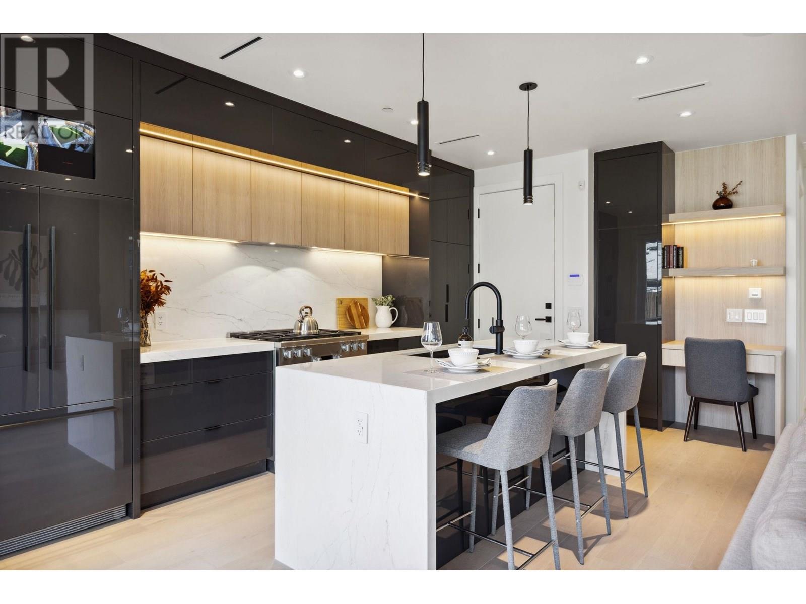 2 3081 W 14th Avenue, Vancouver, British Columbia  V6K 2X7 - Photo 13 - R2979502