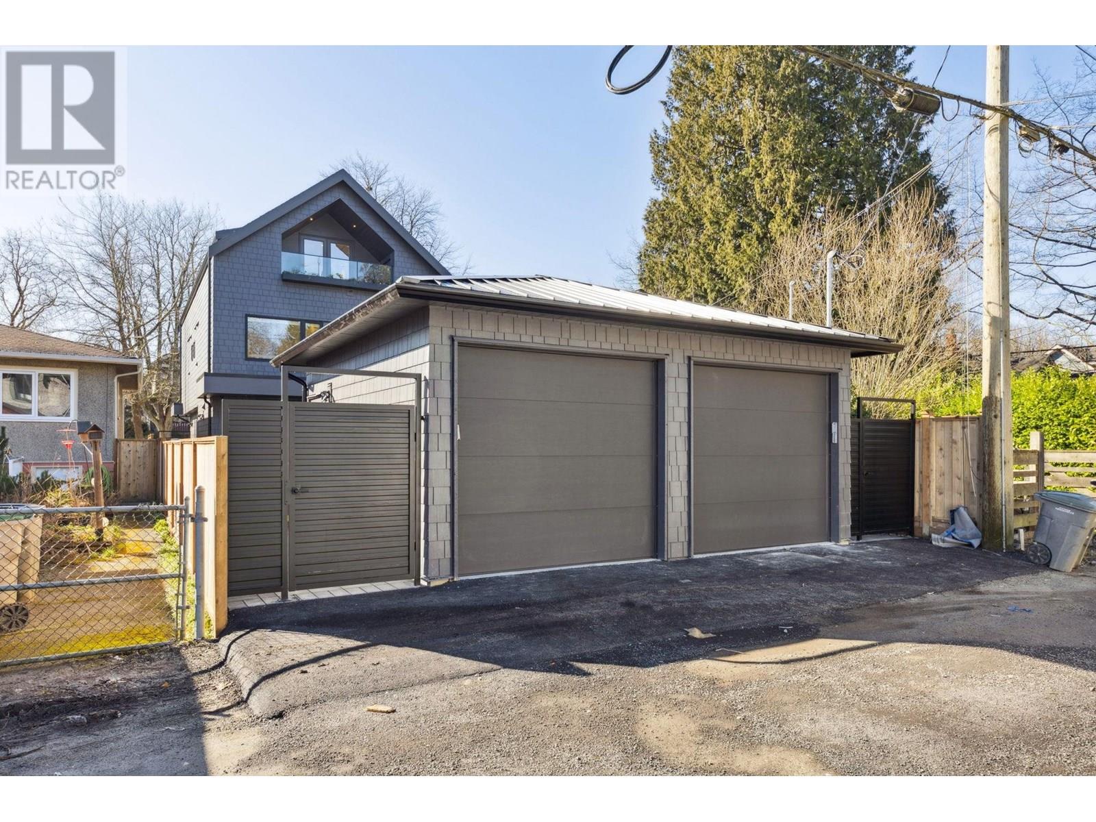 2 3081 W 14th Avenue, Vancouver, British Columbia  V6K 2X7 - Photo 28 - R2979502