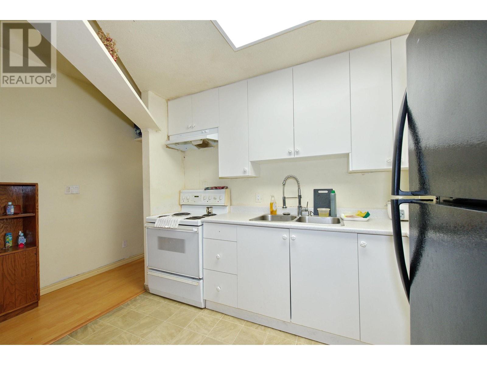 2 862 E Broadway, Vancouver, British Columbia  V5T 1Y1 - Photo 5 - R2983316
