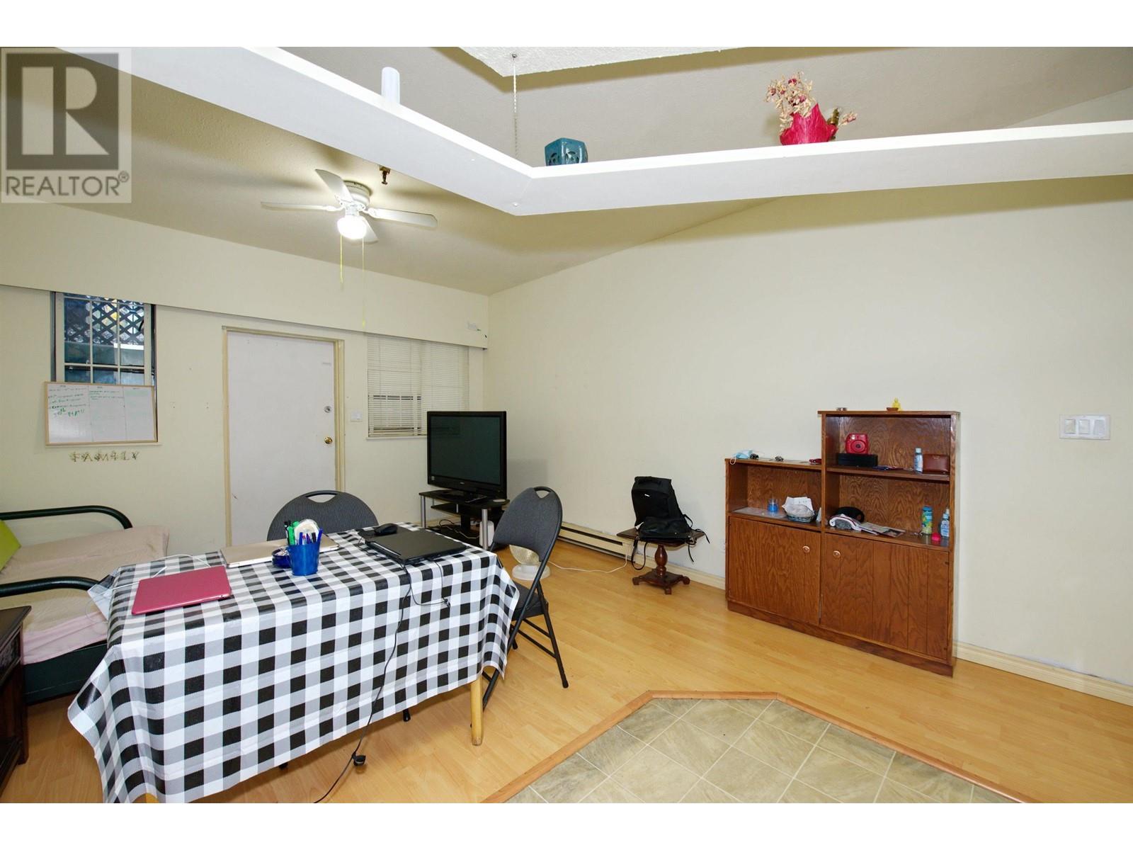 2 862 E Broadway, Vancouver, British Columbia  V5T 1Y1 - Photo 6 - R2983316