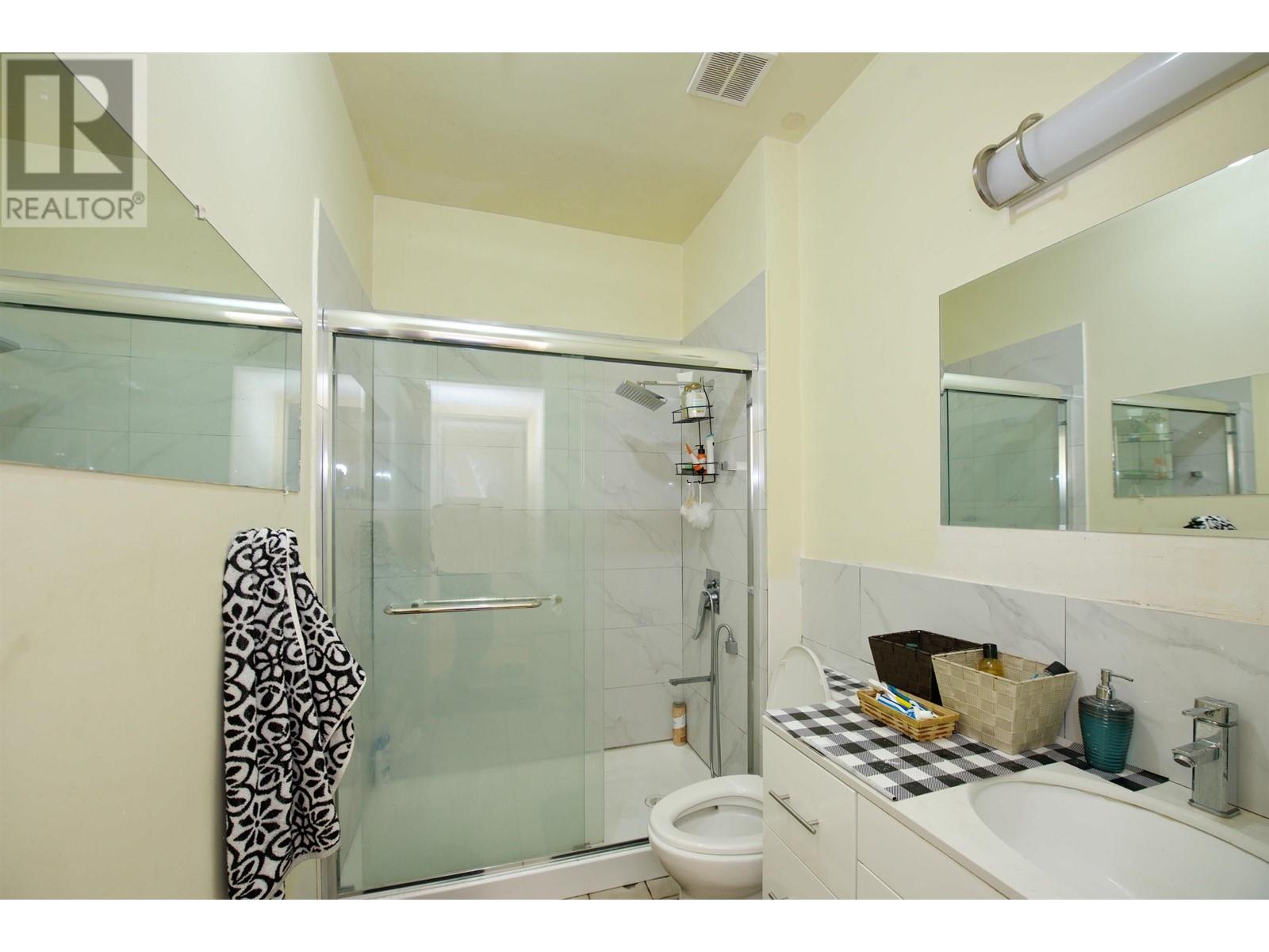 2 862 E Broadway, Vancouver, British Columbia  V5T 1Y1 - Photo 12 - R2983316