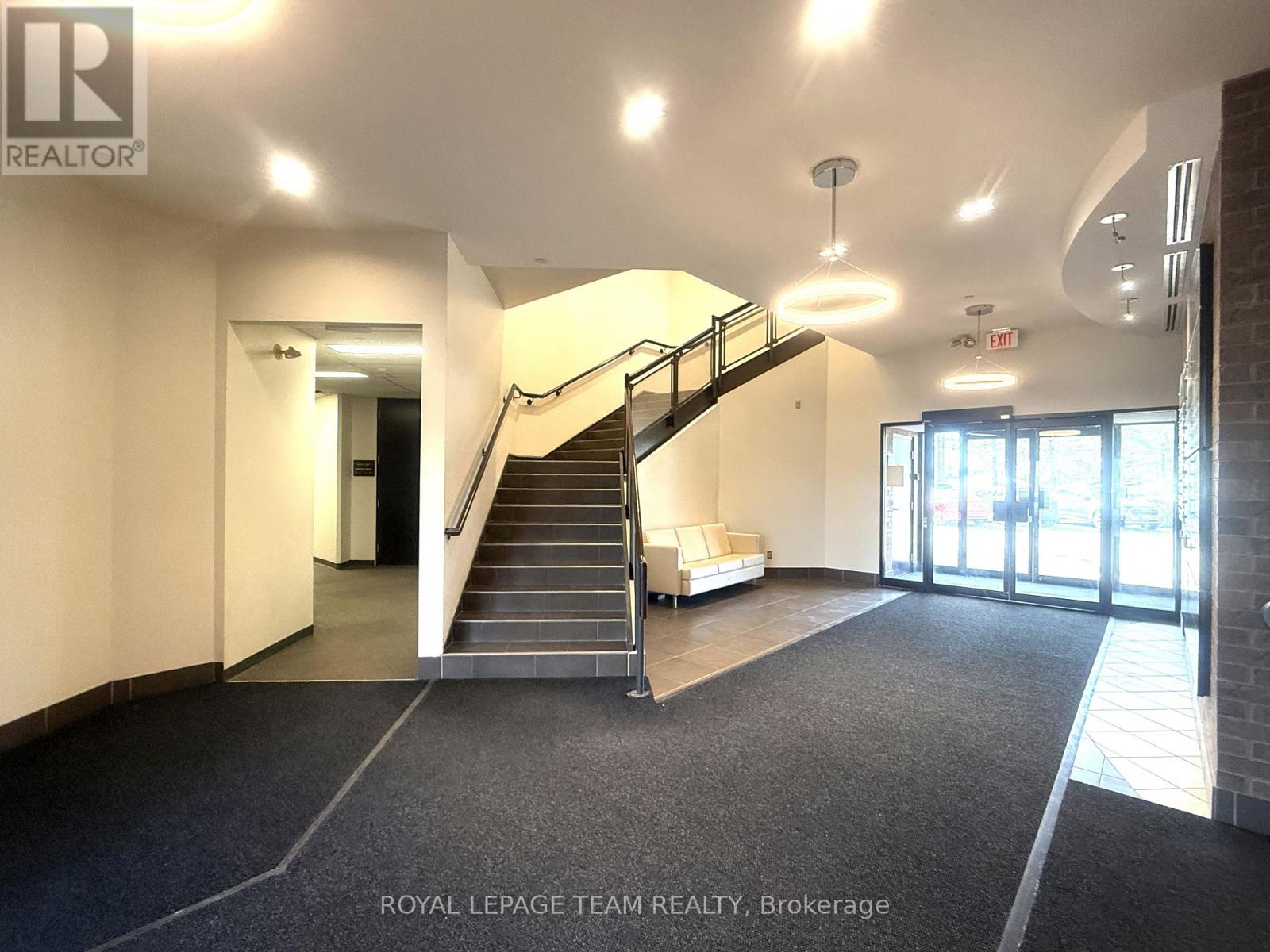 115 - 106 Colonnade Road, Ottawa, Ontario  K2E 7L6 - Photo 11 - X12051341