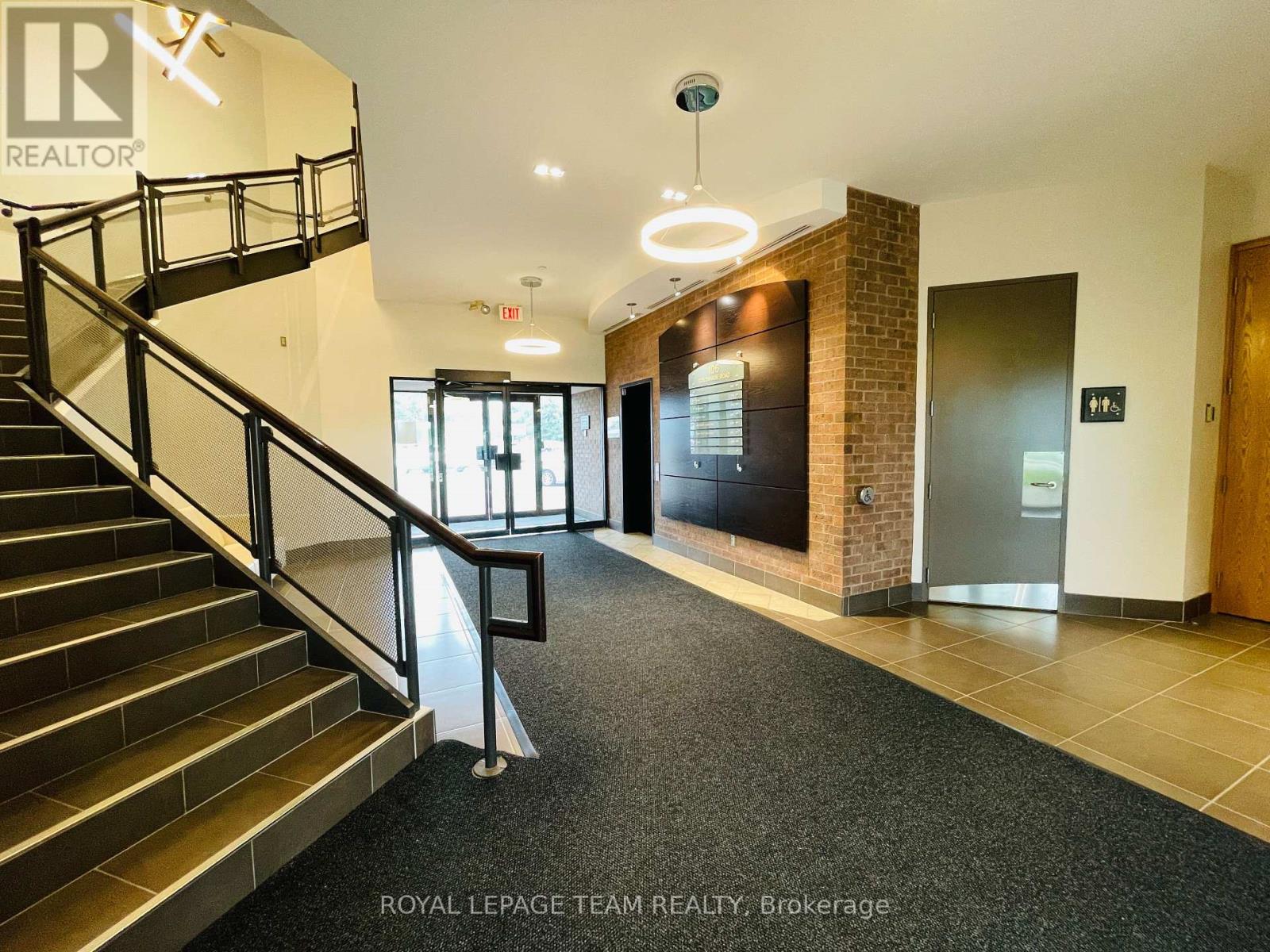 115 - 106 Colonnade Road, Ottawa, Ontario  K2E 7L6 - Photo 3 - X12051341