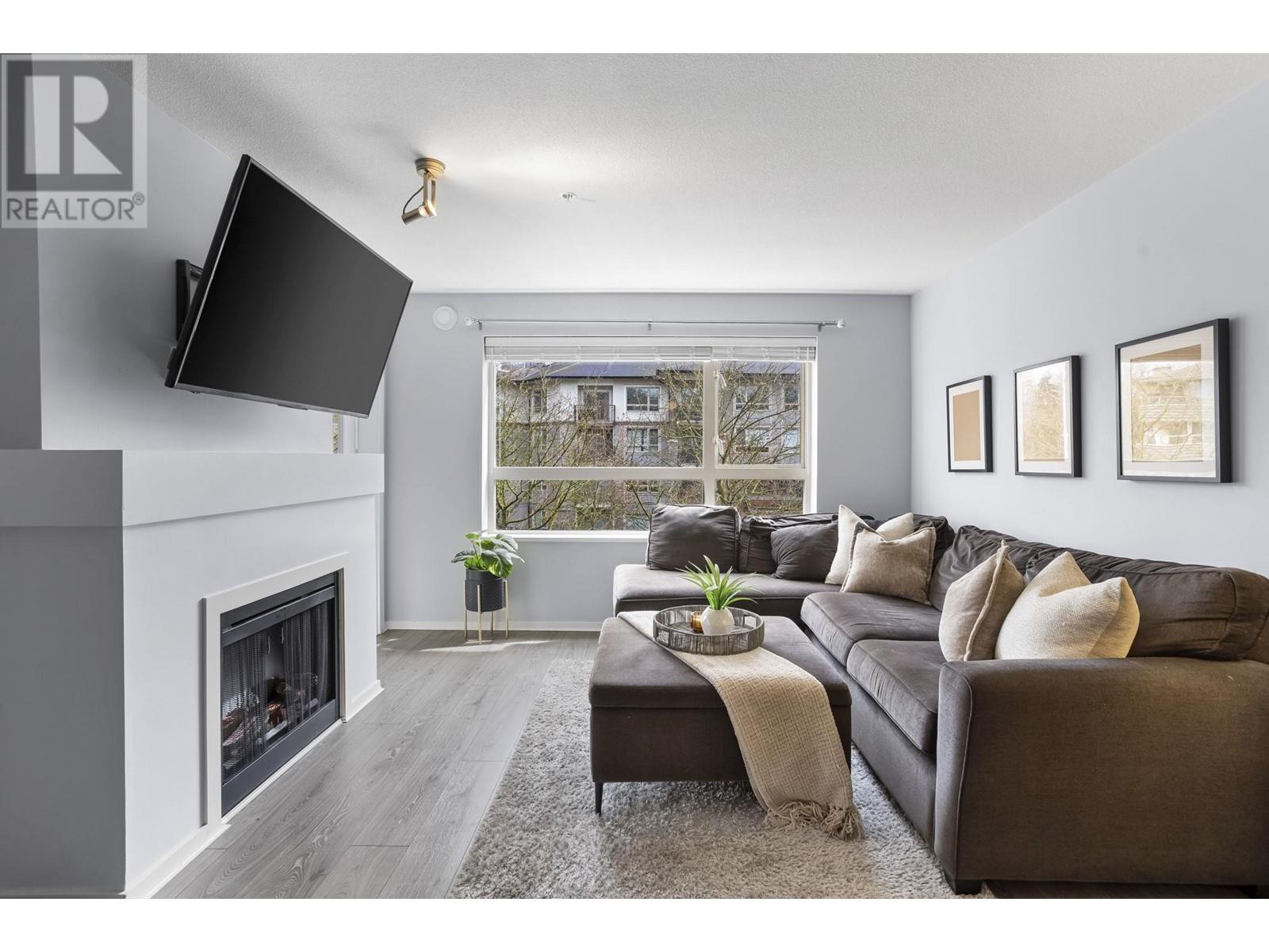 313 700 Klahanie Drive, Port Moody, British Columbia  V3H 5L3 - Photo 2 - R2983508