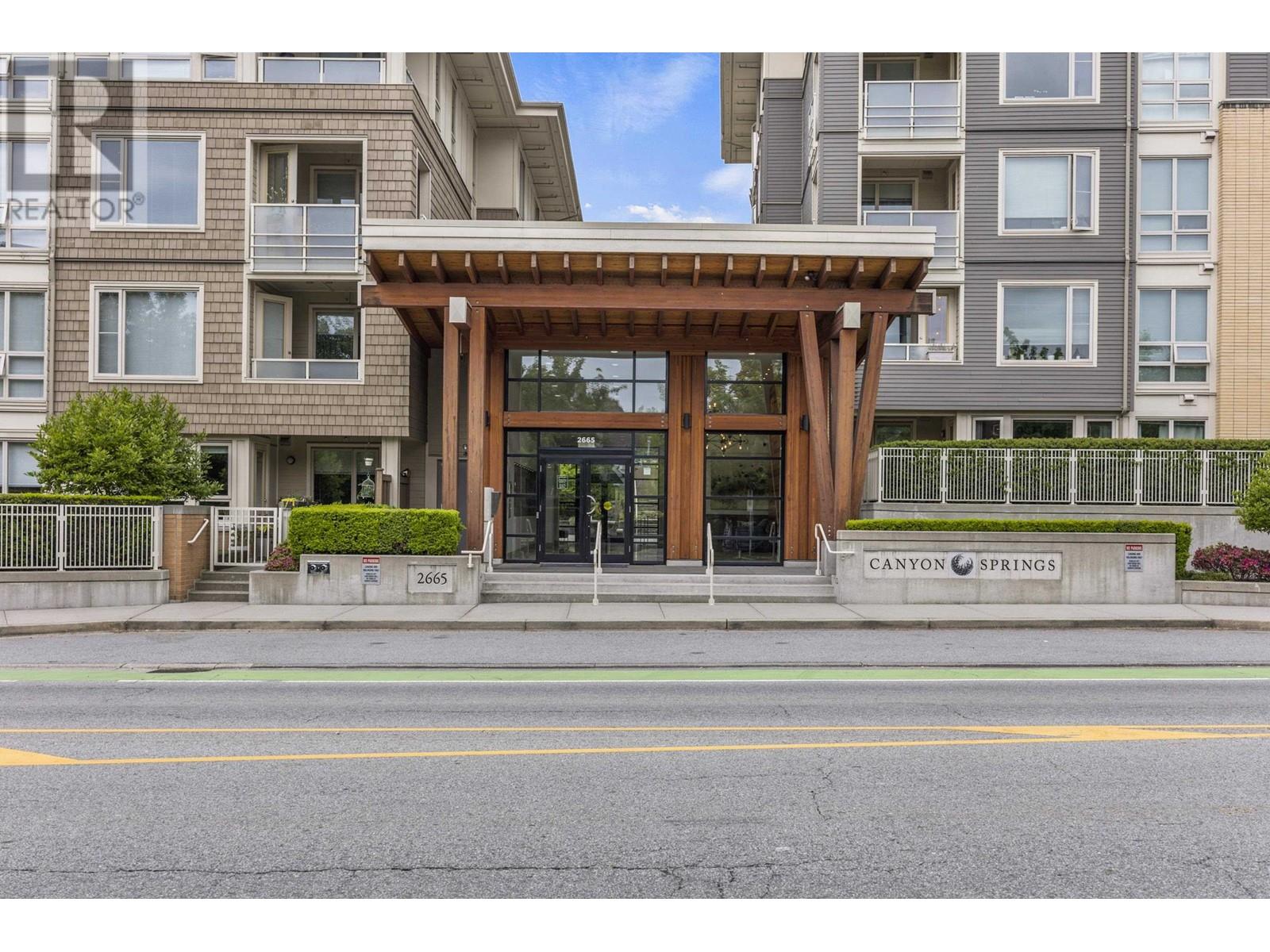 203 2665 MOUNTAIN HIGHWAY, north vancouver, British Columbia