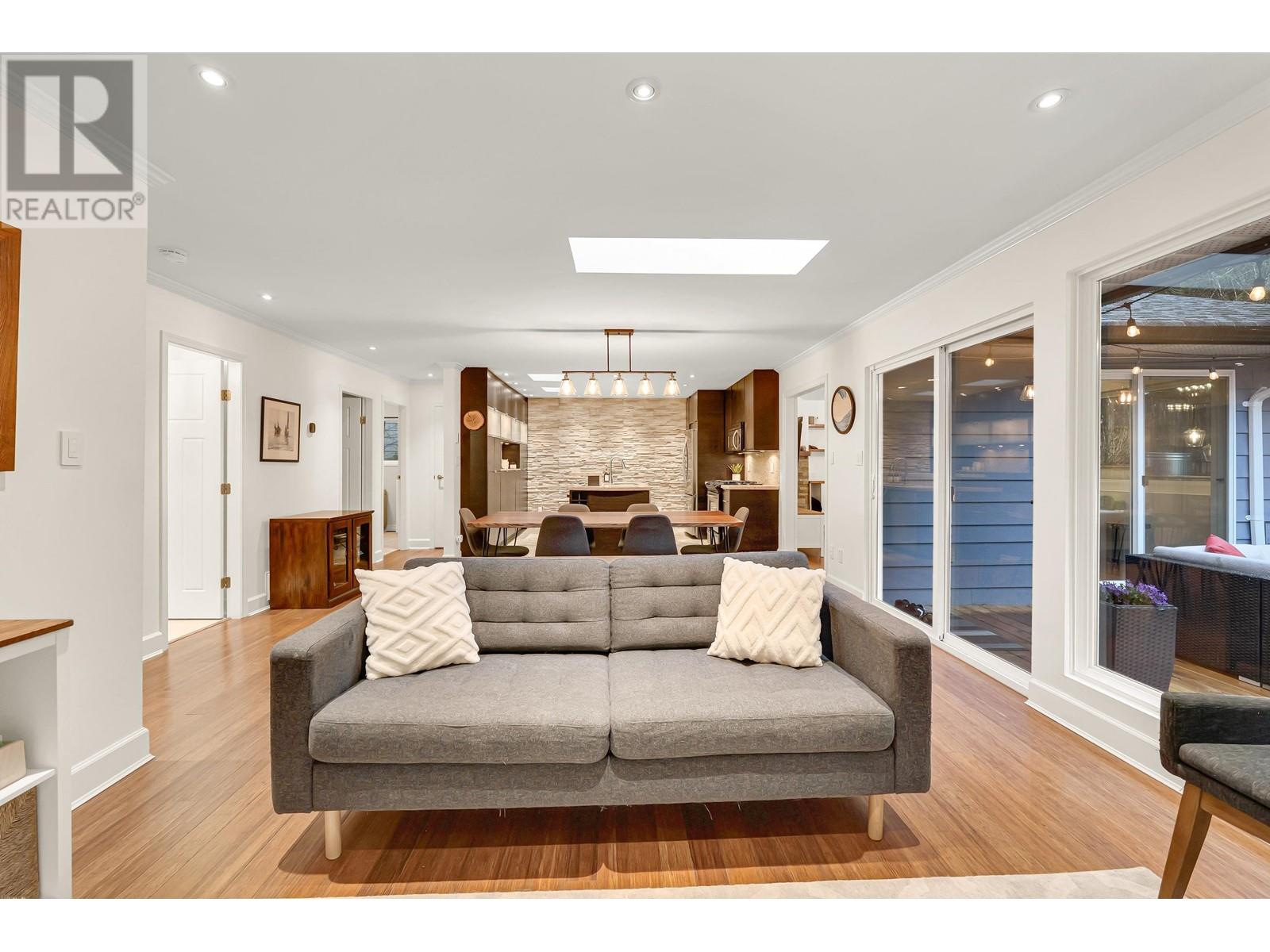 2354 Treetop Lane, North Vancouver, British Columbia  V7H 2K5 - Photo 7 - R2983554