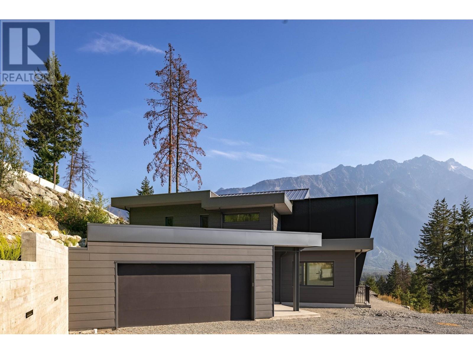 7510 Pebble Creek Drive, Pemberton, British Columbia  V0N 2L1 - Photo 22 - R2983210