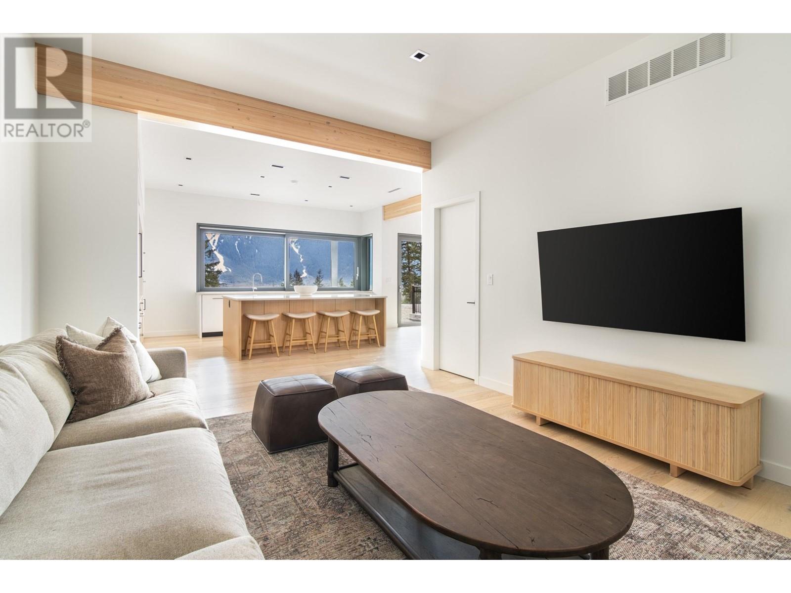 7510 Pebble Creek Drive, Pemberton, British Columbia  V0N 2L1 - Photo 12 - R2983210