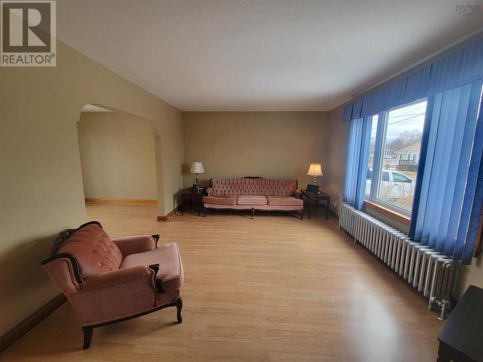 93 Manse Street, Sydney, Nova Scotia  B1N 1C8 - Photo 10 - 202506287