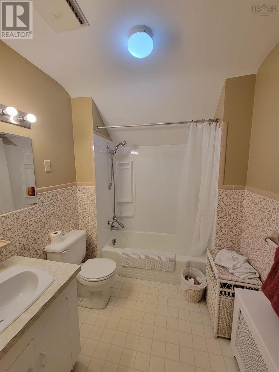 93 Manse Street, Sydney, Nova Scotia  B1N 1C8 - Photo 14 - 202506287