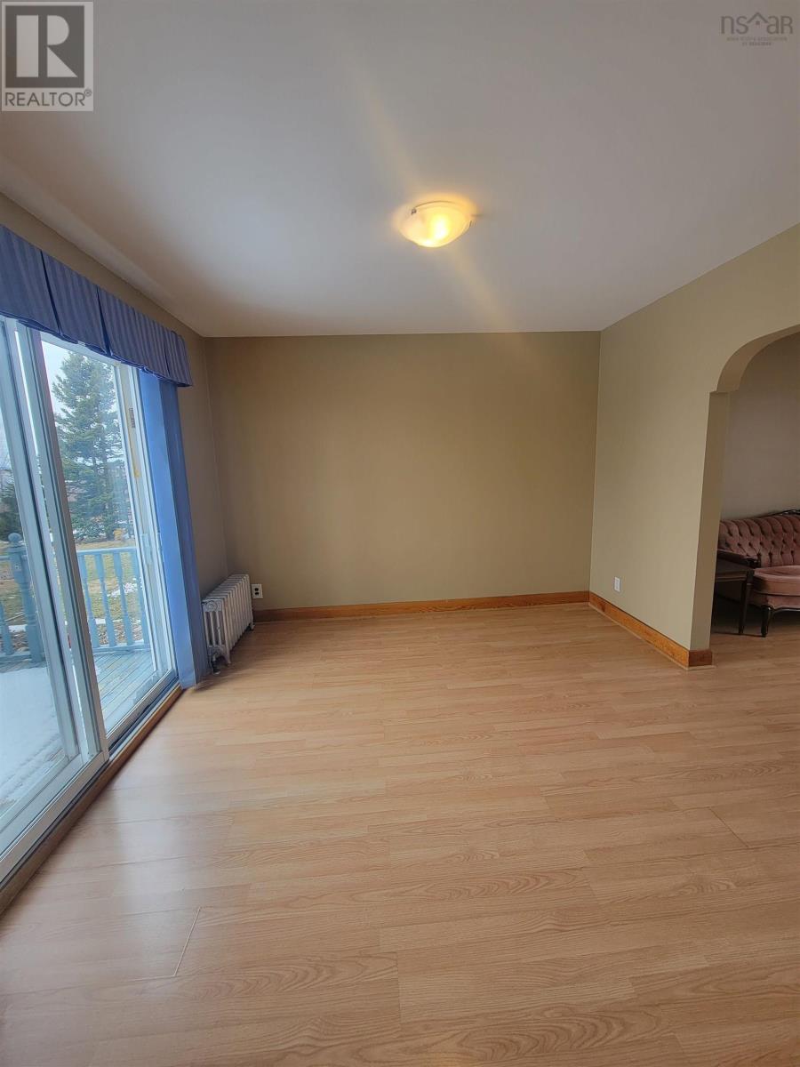 93 Manse Street, Sydney, Nova Scotia  B1N 1C8 - Photo 8 - 202506287