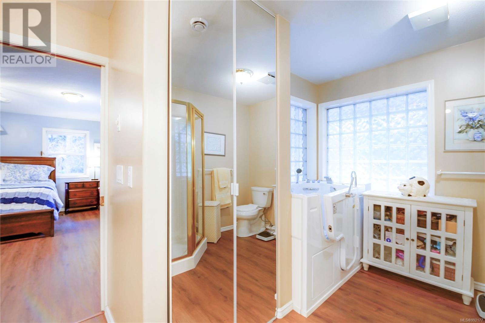 Property at 6801A Salford Rd image 3
