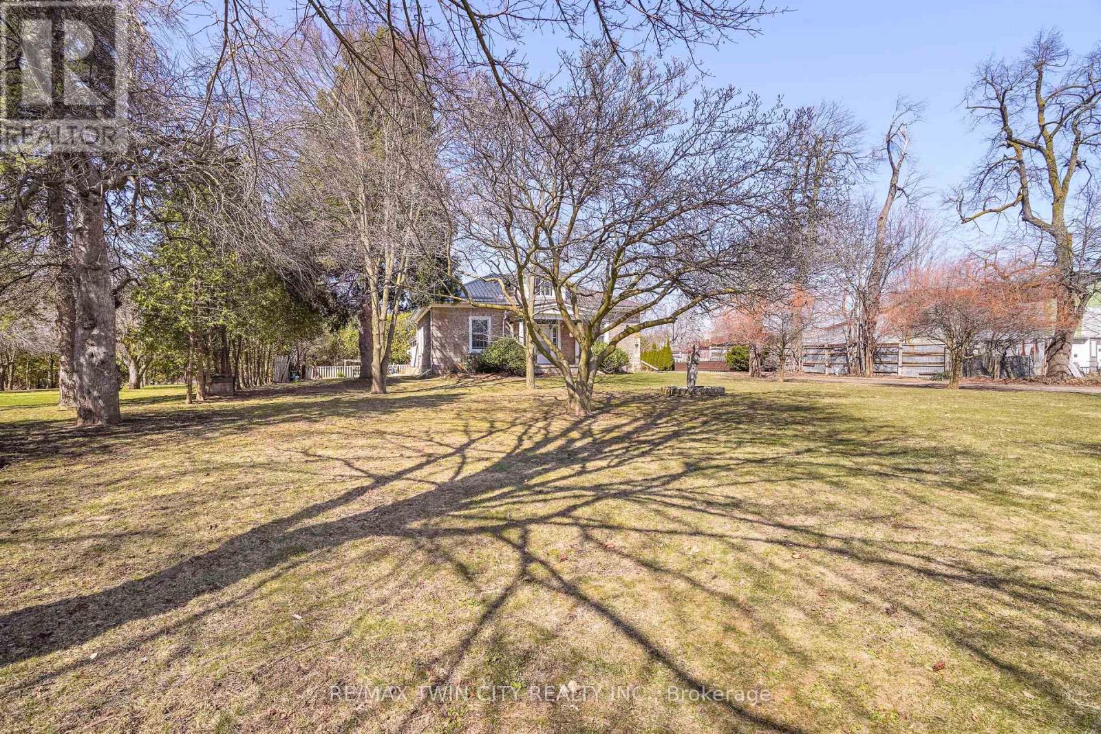 Property at 899 KEG LANE image 4