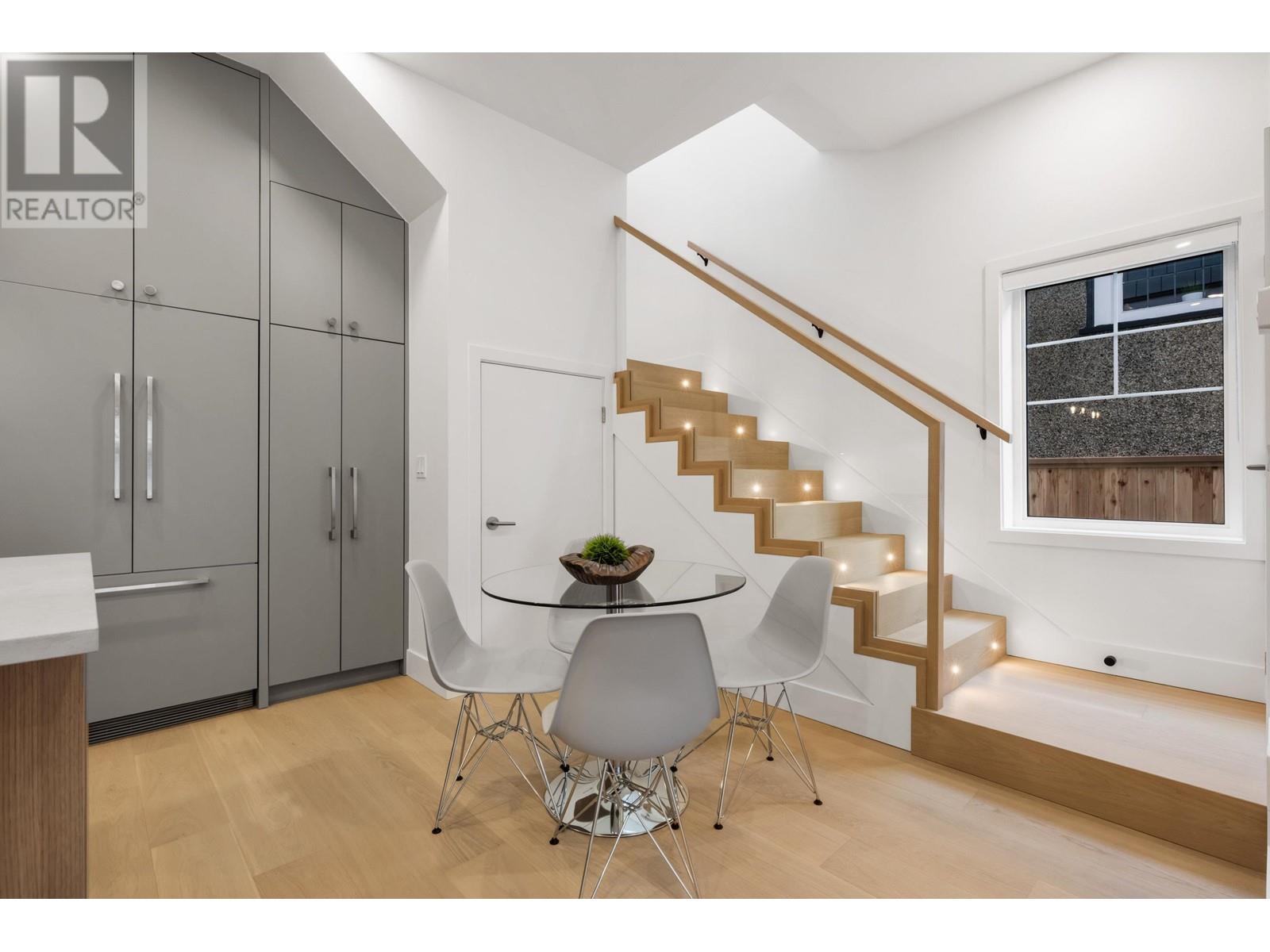 Listing Picture 11 of 28 : 1317 E 18TH AVENUE, Vancouver / 溫哥華 - 魯藝地產 Yvonne Lu Group - MLS Medallion Club Member