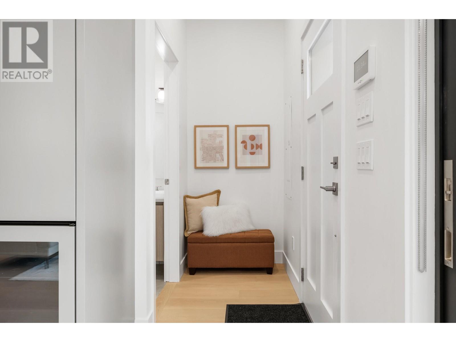 Listing Picture 23 of 28 : 1317 E 18TH AVENUE, Vancouver / 溫哥華 - 魯藝地產 Yvonne Lu Group - MLS Medallion Club Member