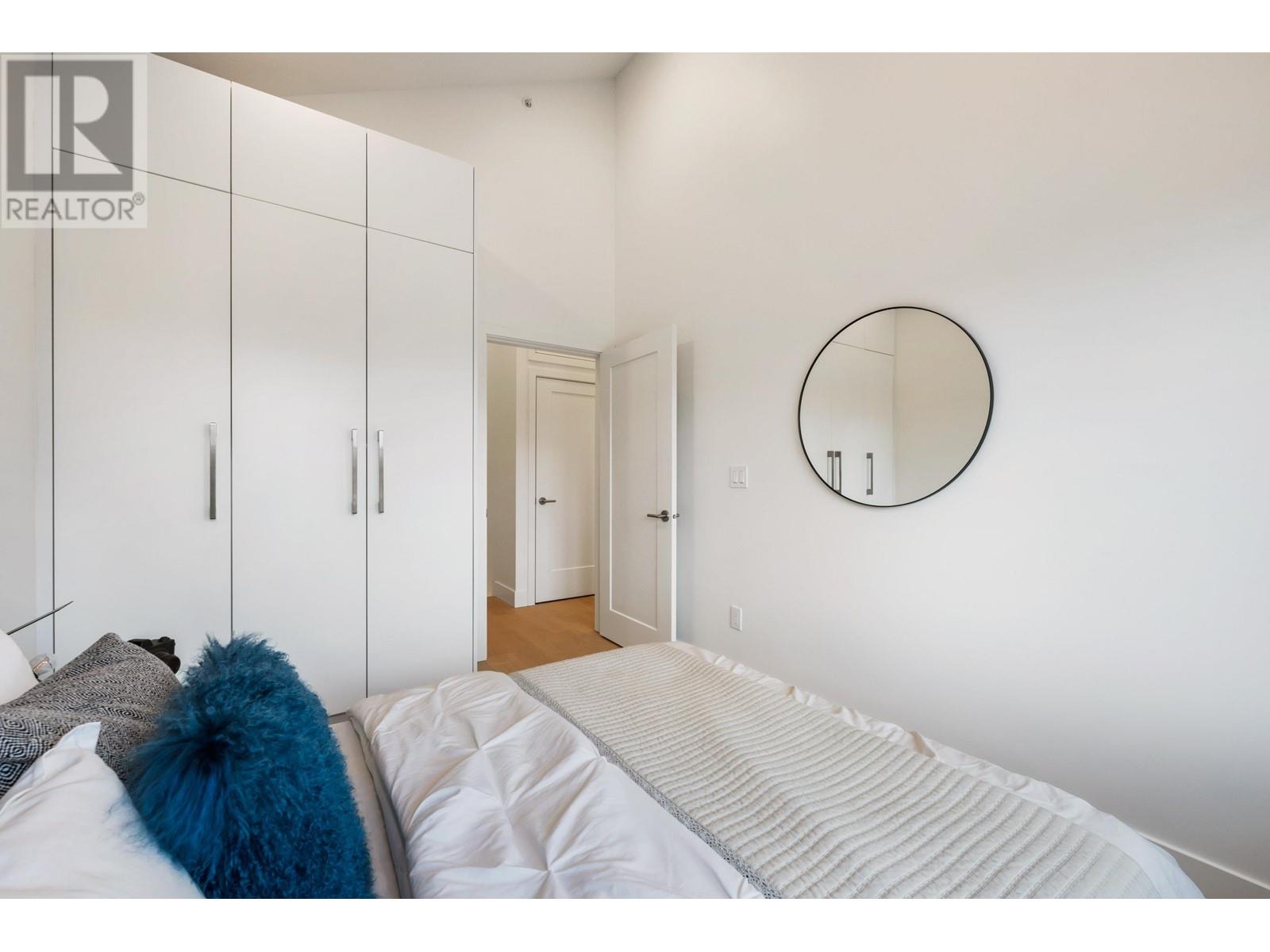 Listing Picture 17 of 27 : 1315 E 18TH AVENUE, Vancouver / 溫哥華 - 魯藝地產 Yvonne Lu Group - MLS Medallion Club Member