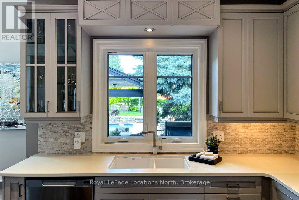 104 Hoggard Court, Blue Mountains, Ontario  N0H 2P0 - Photo 20 - X12051517