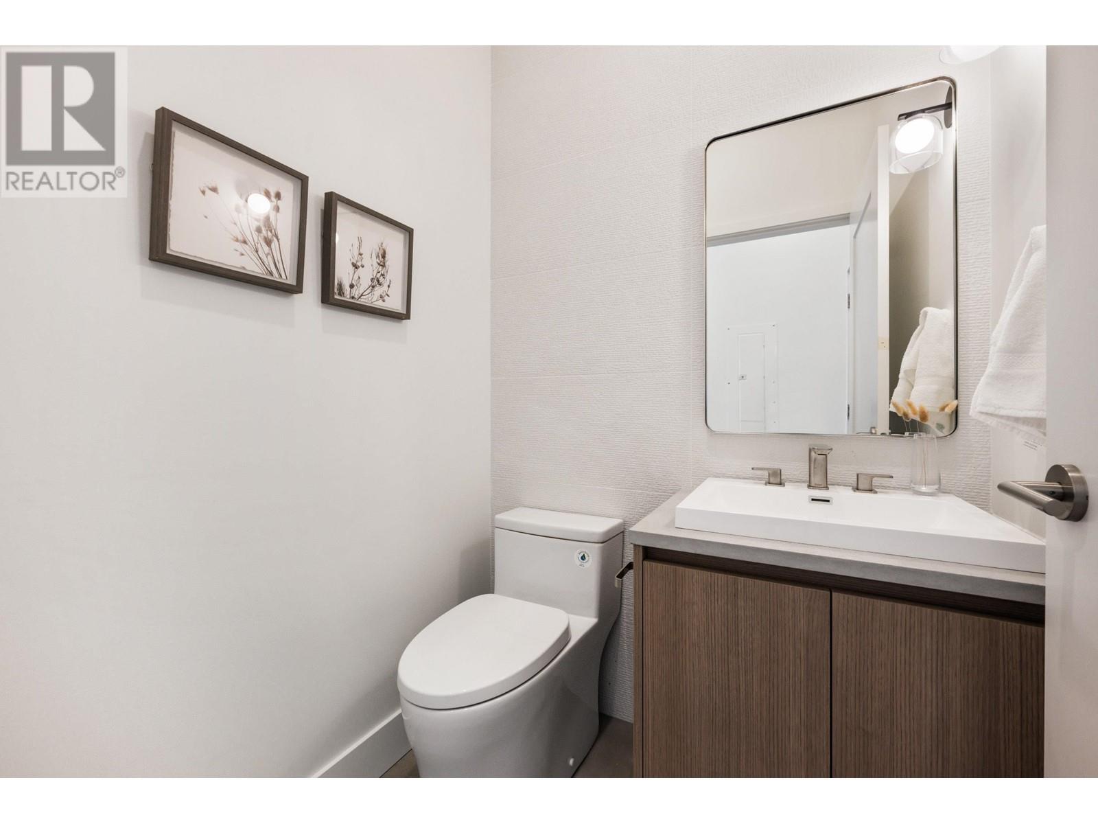 Listing Picture 12 of 27 : 1315 E 18TH AVENUE, Vancouver / 溫哥華 - 魯藝地產 Yvonne Lu Group - MLS Medallion Club Member