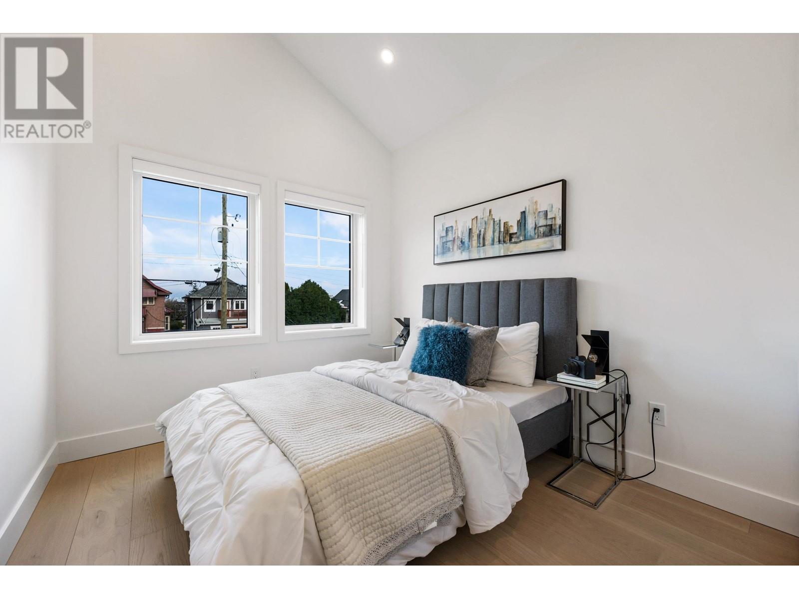 Listing Picture 16 of 27 : 1315 E 18TH AVENUE, Vancouver / 溫哥華 - 魯藝地產 Yvonne Lu Group - MLS Medallion Club Member