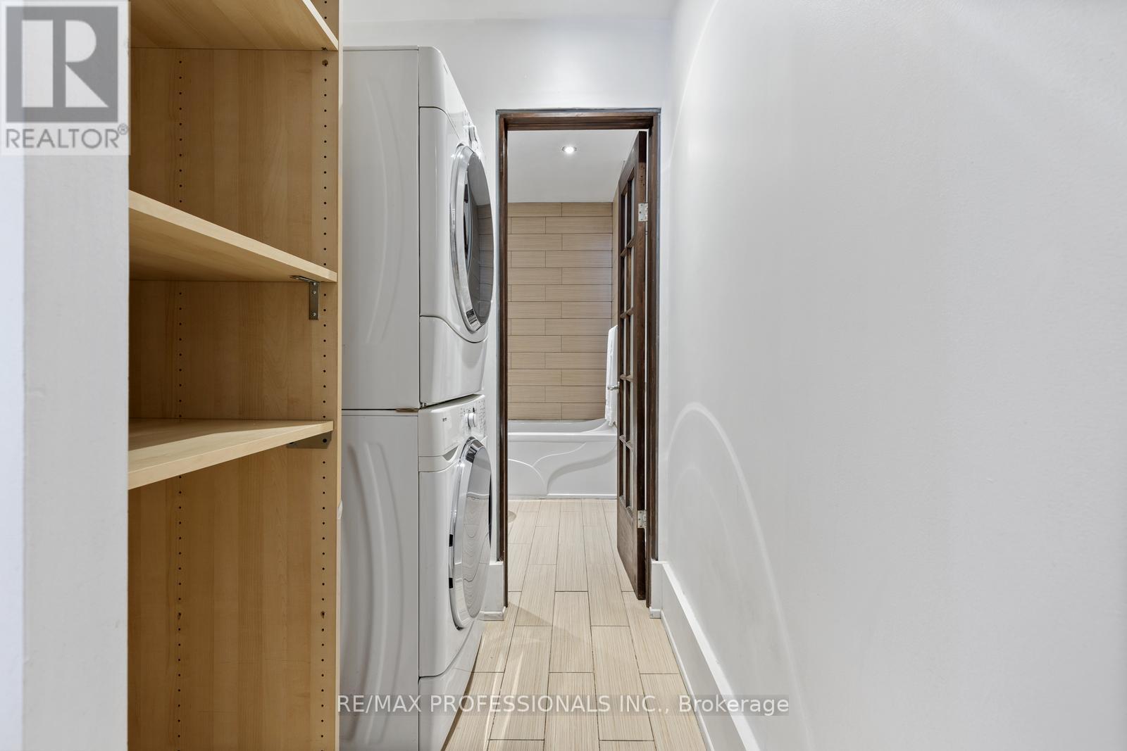 179 Marion Street, Toronto (High Park-Swansea), Ontario  M6R 1E9 - Photo 18 - W12051307