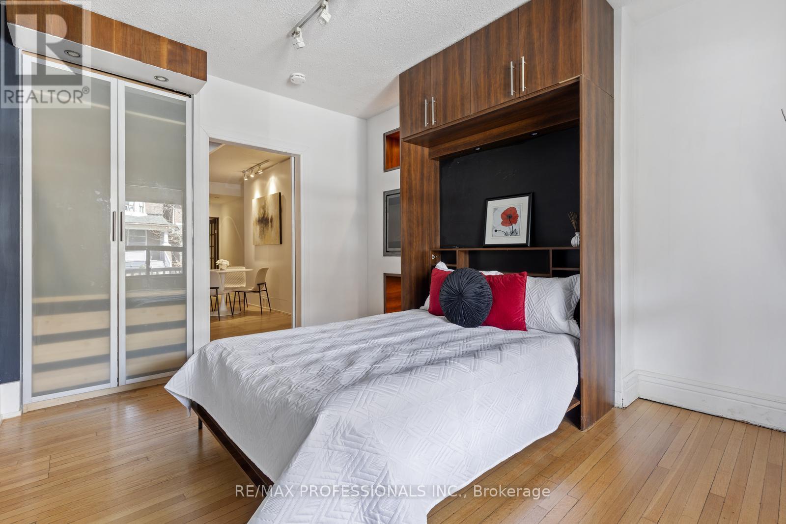 179 Marion Street, Toronto (High Park-Swansea), Ontario  M6R 1E9 - Photo 28 - W12051307