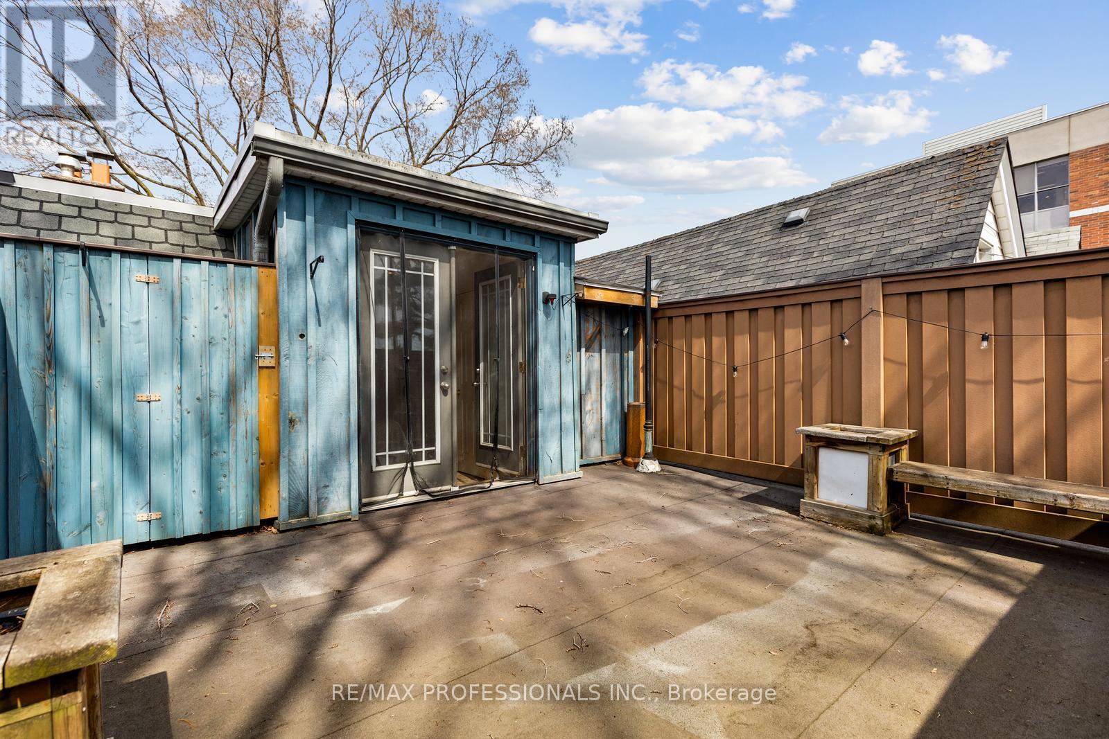 179 Marion Street, Toronto (High Park-Swansea), Ontario  M6R 1E9 - Photo 38 - W12051307