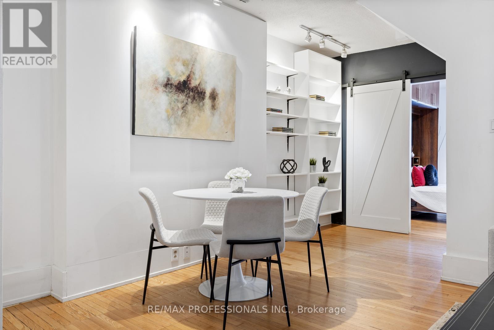 179 Marion Street, Toronto (High Park-Swansea), Ontario  M6R 1E9 - Photo 9 - W12051307